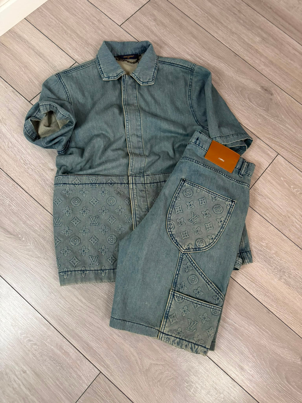 Compleu din denim Louis Vuitton
