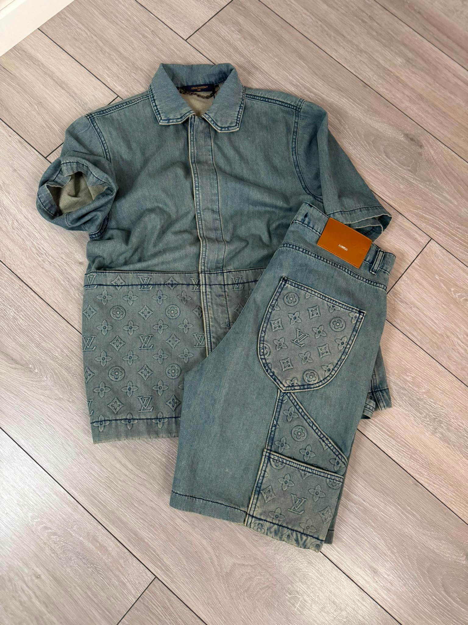 Compleu din denim Louis Vuitton