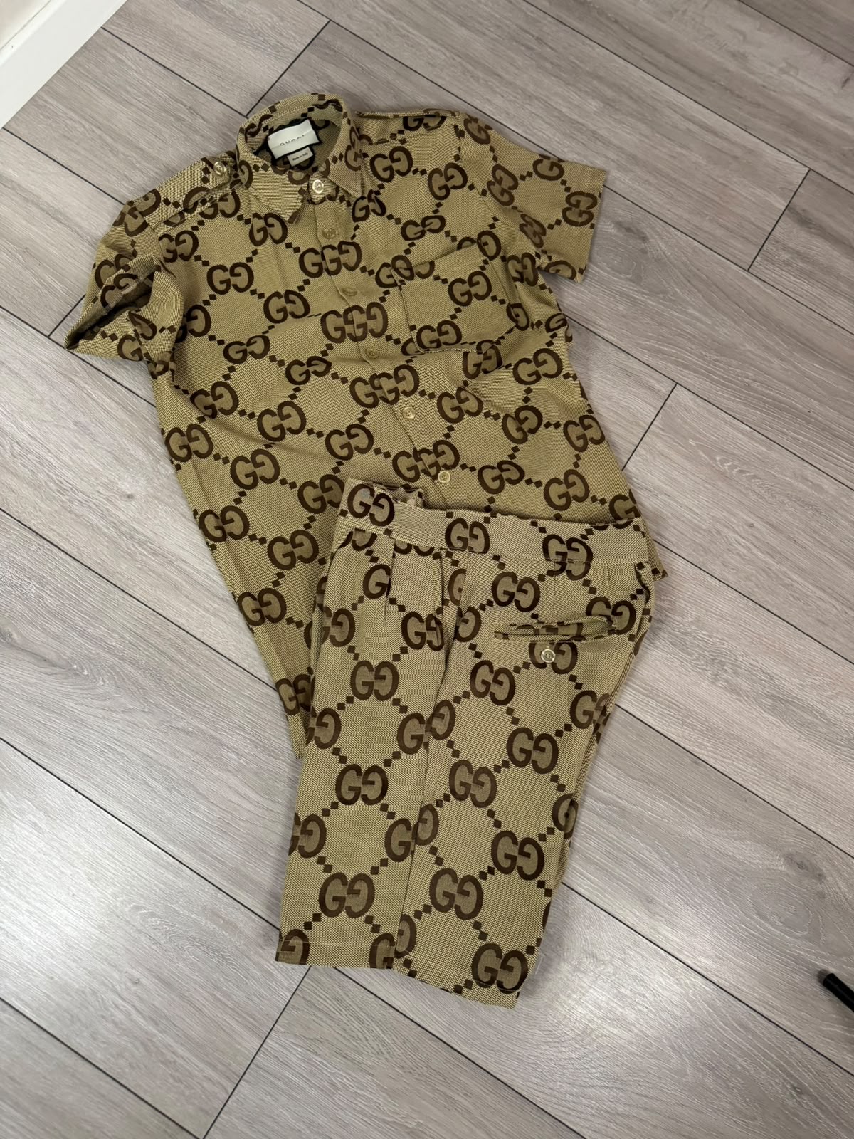 Compleu Gucci