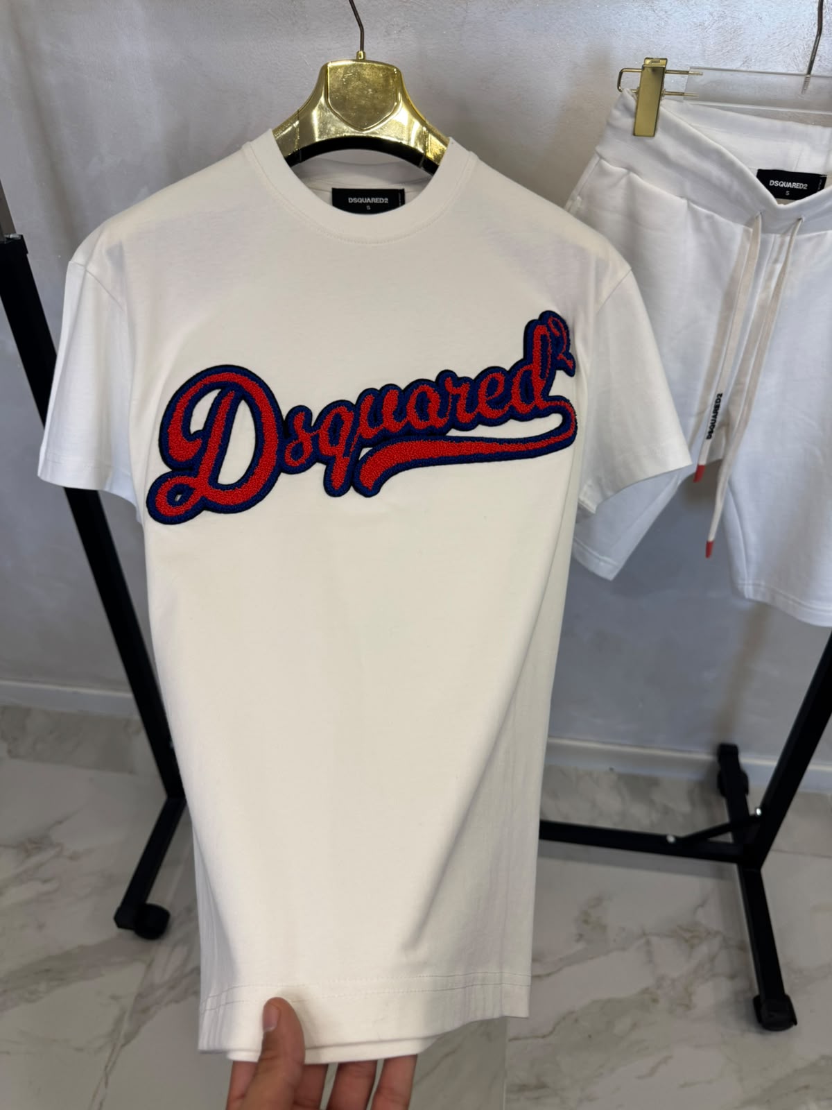 Dsquared2